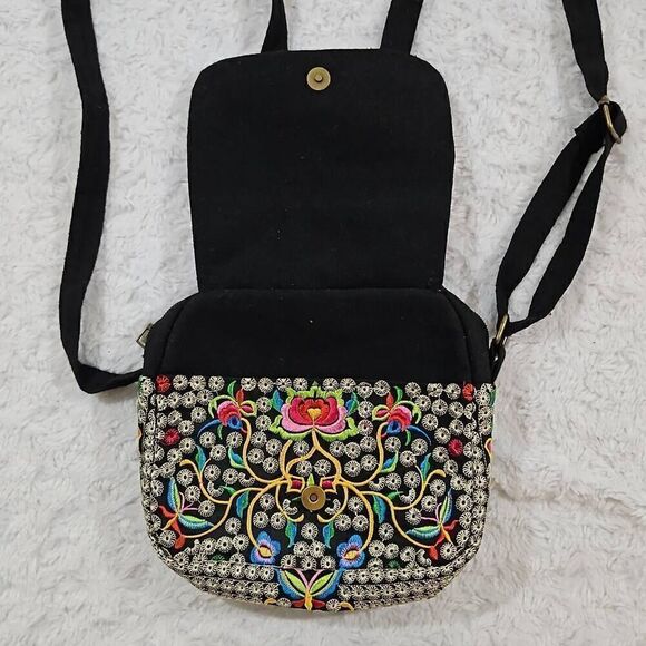 Vintage Embroidered Floral Rose Boho Chic Gypsy Shoulder Bag Purse - Picture 3 of 9
